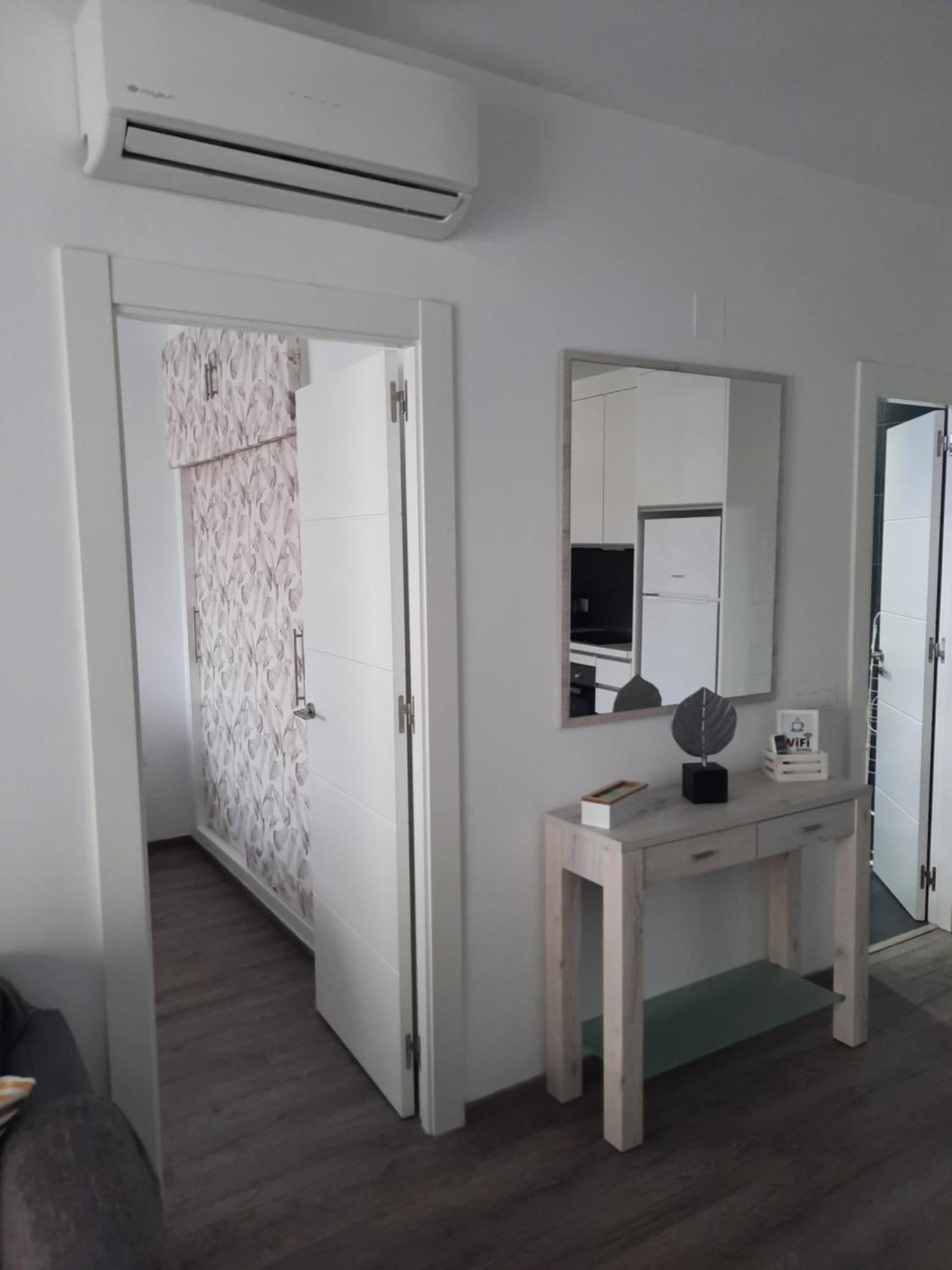 Benalbeach Holidays Беналмадена Стая снимка